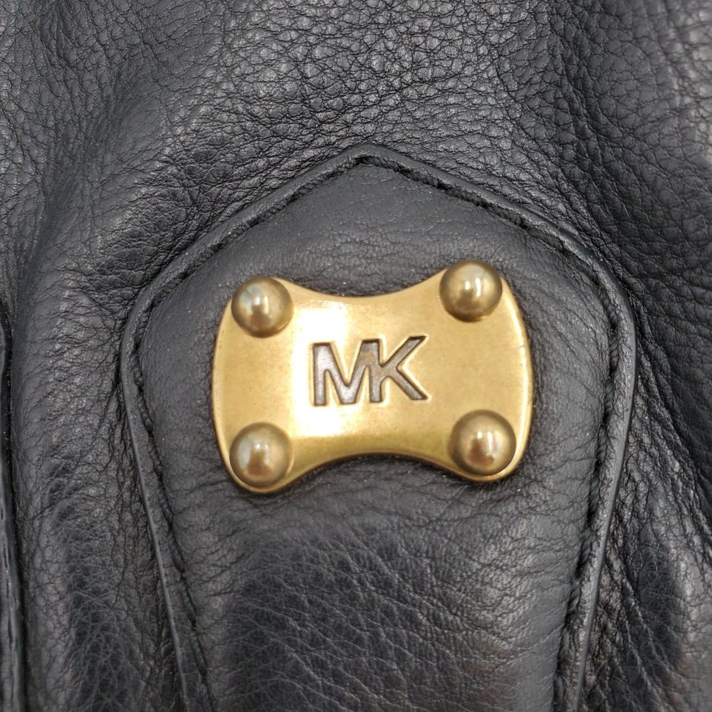 Authentic Michael Kors Women's Black Leather Shoulder Bag Purse Designer Handbag - Picture 8 of 16